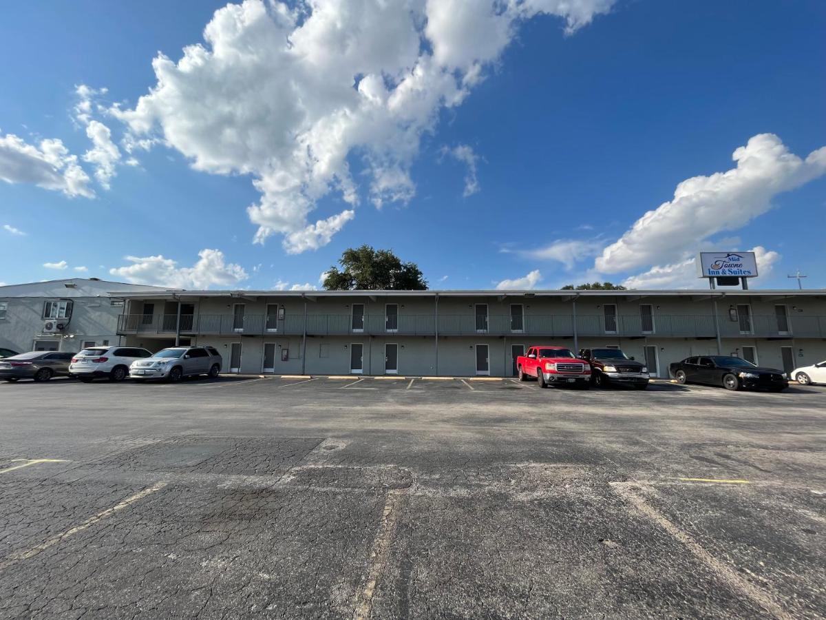 Mid Towne Inn & Suites San Antonio Exterior photo