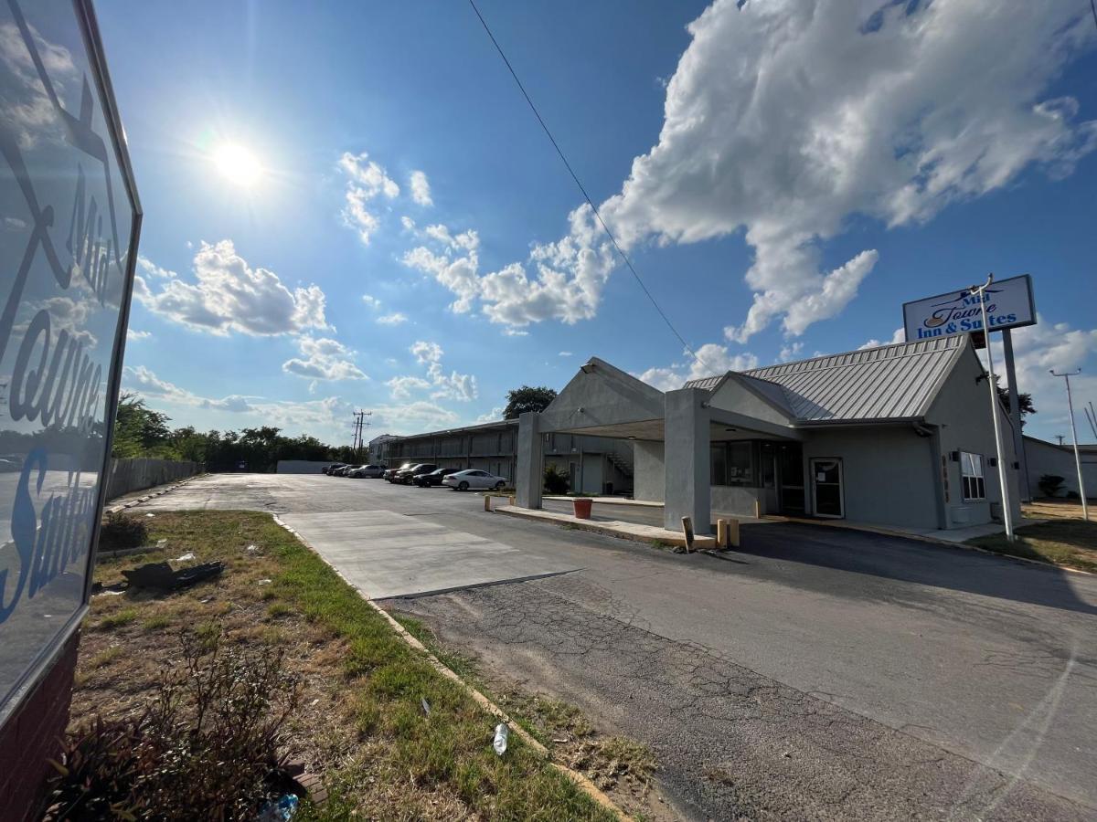 Mid Towne Inn & Suites San Antonio Exterior photo